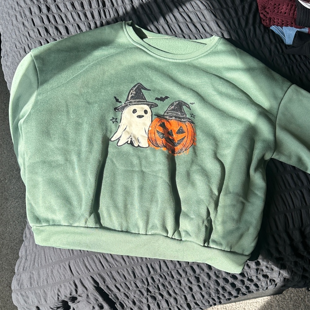 SHEIN Green Halloween Sweater